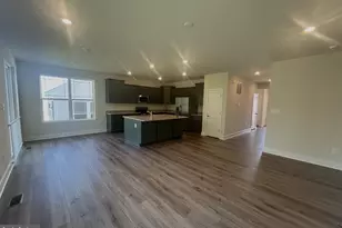 10346 Yosemite St, White Plains, MD 20695 - Photo 5