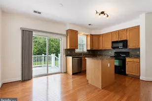 10482 Carberry Ct, White Plains, MD 20695 - Photo 9