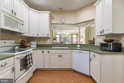 230 Williamsburg Circle, La Plata, MD 20646 - Photo 7