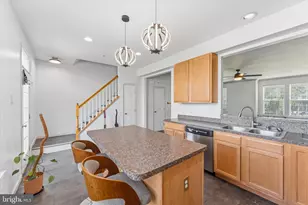 239 Buckeye Cir, La Plata, MD 20646 - Photo 11