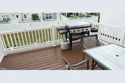 11709 Emily Dickinson Pl, White Plains, MD 20695 - Photo 9