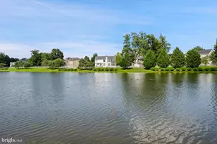 4868 Champlain Ct, Waldorf, MD 20602 - Photo 3