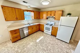 405 Carroll St, La Plata, MD 20646 - Photo 1