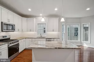 1714 Botanical Ct, Sykesville, MD 21784 - Photo 9