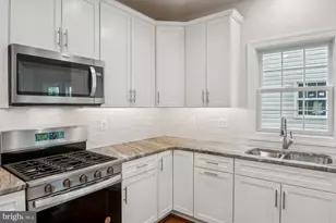1714 Botanical Ct, Sykesville, MD 21784 - Photo 13