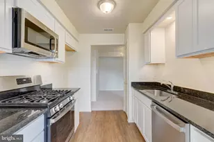 820 Wembley Dr, Hampstead, MD 21074 - Photo 19