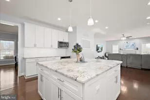 823 Nell Dr, Sykesville, MD 21784 - Photo 19