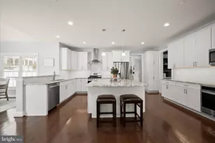 823 Nell Dr, Sykesville, MD 21784 - Photo 15