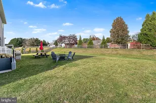 822 Redwood Dr, Westminster, MD 21157 - Photo 37