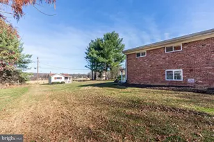 6210 Rolling View Dr, Eldersburg, MD 21784 - Photo 9