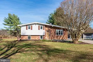 6210 Rolling View Dr, Eldersburg, MD 21784 - Photo 7
