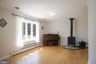 6605 Sweet Air Ln, Sykesville, MD 21784 - Photo 5