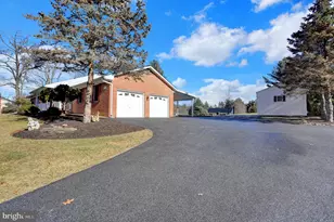 1209 Woodland Ct, Hampstead, MD 21074 - Photo 5