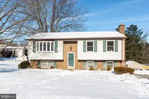 2914 Holland Dr, Manchester, MD 21102 - Photo 1