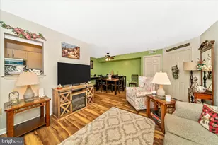 3815 Sunnyfield Ct, Hampstead, MD 21074 - Photo 9
