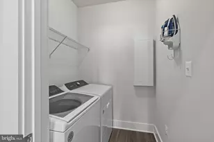 2833 Town View Cir, New Windsor, MD 21776 - Photo 29