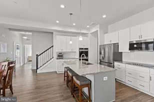 2833 Town View Cir, New Windsor, MD 21776 - Photo 5