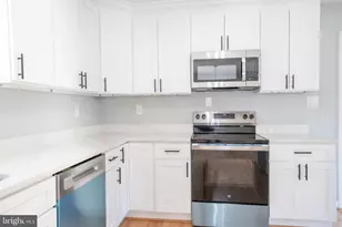 7005 Beachmont Dr, Sykesville, MD 21784 - Photo 9