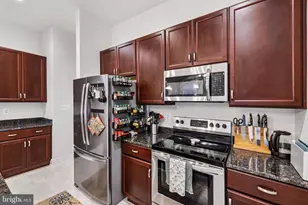 2810 Town View Cir, New Windsor, MD 21776 - Photo 7