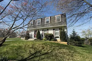 6410 Taper Ct, Eldersburg, MD 21784 - Photo 3