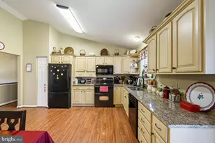 24 Bancroft St, Taneytown, MD 21787 - Photo 3