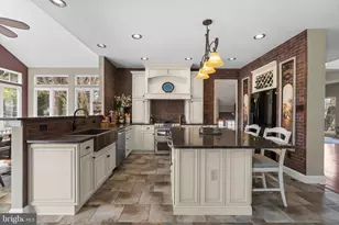 825 Caren Dr, Eldersburg, MD 21784 - Photo 9