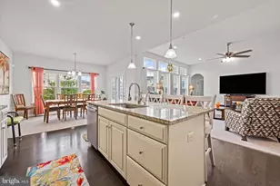 272 Meadow Creek Dr, Westminster, MD 21158 - Photo 17