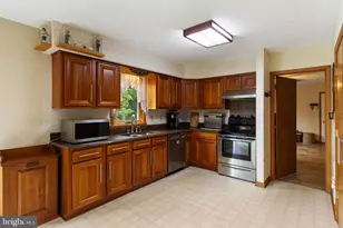 2380 Moreau Dr, Westminster, MD 21158 - Photo 9