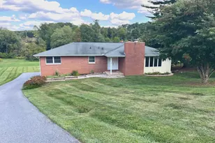 1659 St Paul St, Hampstead, MD 21074 - Photo 1