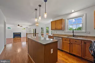1003 Gleneagle Ct, Eldersburg, MD 21784 - Photo 5