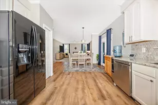 5773 Dunes Ct, Eldersburg, MD 21784 - Photo 9