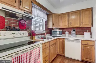 4290 N Woods Trail, Hampstead, MD 21074 - Photo 9