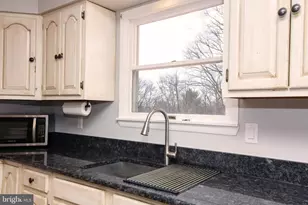 714 Redwood Dr, Westminster, MD 21157 - Photo 9