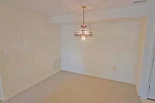 3870 Normandy Dr, Hampstead, MD 21074 - Photo 3