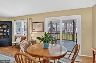 5382 View Point Ct, Sykesville, MD 21784 - Photo 7