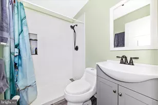 210 Oak St, Mount Airy, MD 21771 - Photo 23