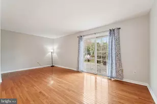 861 Century St, Hampstead, MD 21074 - Photo 9