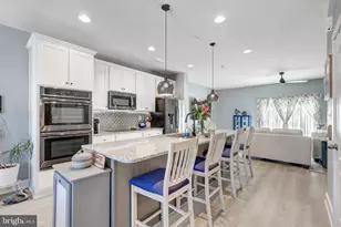 2723 Town View Cir, New Windsor, MD 21776 - Photo 11