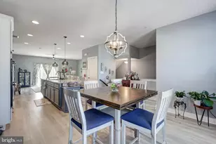 2723 Town View Cir, New Windsor, MD 21776 - Photo 9