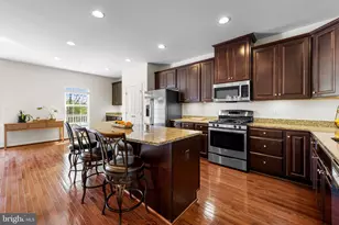 915 Magnolia Blossom Ct, Sykesville, MD 21784 - Photo 11