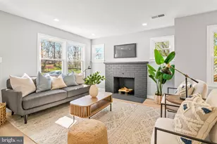 203 Montgomery Ave, Mount Airy, MD 21771 - Photo 9