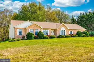 1570 Woodvilla Dr, Westminster, MD 21157 - Photo 3