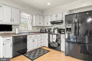 7125 MacBeth Way, Sykesville, MD 21784 - Photo 3