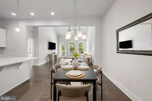 2812 Town View Cir, New Windsor, MD 21776 - Photo 11