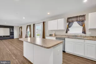 308 Burnside Ave, Taneytown, MD 21787 - Photo 9