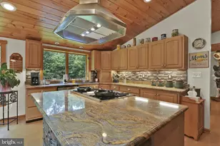 1720 Charles Ray Acres Dr, Sykesville, MD 21784 - Photo 11