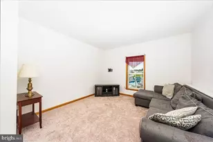 2402 Windisch Dr, Westminster, MD 21158 - Photo 15