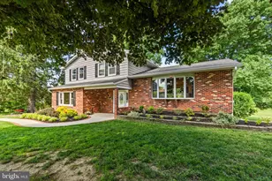6407 Taper Ct, Sykesville, MD 21784 - Photo 3