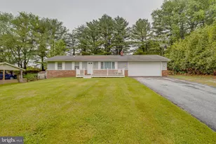 7002 Bristol Pl, Sykesville, MD 21784 - Photo 3