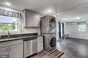 17 York St, Taneytown, MD 21787 - Photo 19